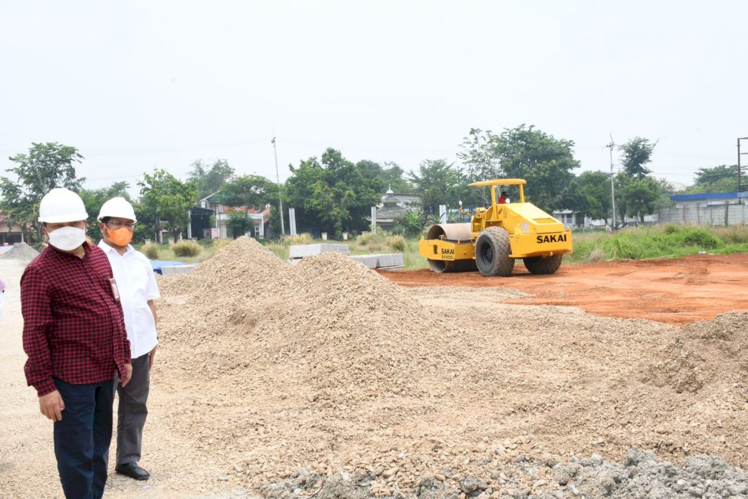 Pimpinan Dan Anggota Komisi II DPRD Provinsi Jawa Barat Melaksanakan Kunjungan Lapangan ke Lokasi Pusat Distribusi Provinsi di Campaka, Kabupaten Purwakarta , Senin (25/10/2021).