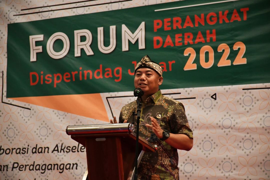  Ketua Komisi II DPRD Provinsi Jawa Barat Rahmat Hidayat Djati, S.IP Menghadiri acara Forum Perangkat Daerah Disperindag Jabar 2022 bertempat di Hotel Mercure Karawang, Kab. Karawang. Rabu, (09/02/2022)