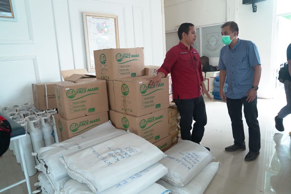 Dinas Kesehatan Jawa Barat (Dinkes Jabar) bersama Jabar Quick Response (JQR) memberikan kebutuhan medis kepada terdampak gempa di Kabupaten Cianjur, Selasa (22/11/2022).