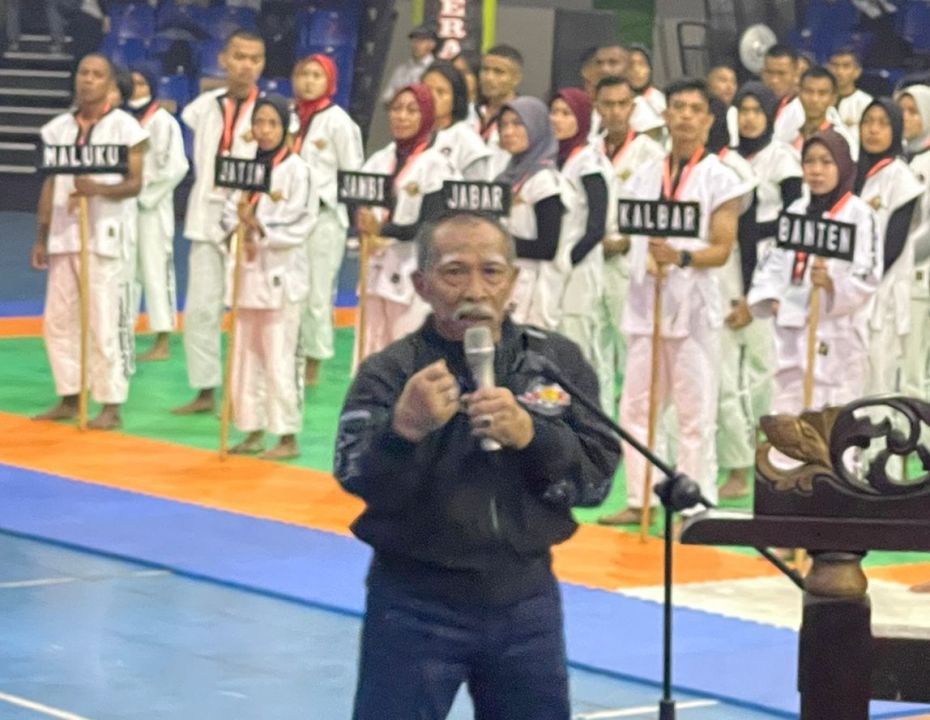 Sang Guru Aa BOXER membuka Kejuaraan Nasional Tarung Derajat XIX 2022 AA Boxer Cup  2022, bertempat di GOR Laga Tangkas Sport, Bandung, Jawa Barat.