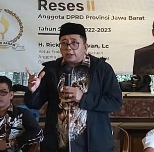 Anggota Komisi 3 DPRD Jabar dari Fraksi Gerindra Persatuan Dapil Kab Bogor H. Ricky Kurniawan LC.