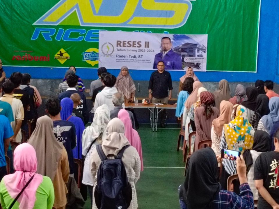 Anggota DPRD Jabar Raden Tedi ST saat Reses II Tahun Sidang 2023-2024 di Desa Rancamulya, Kec Sumedang Utara Sumedang, 24 Januari 2024.